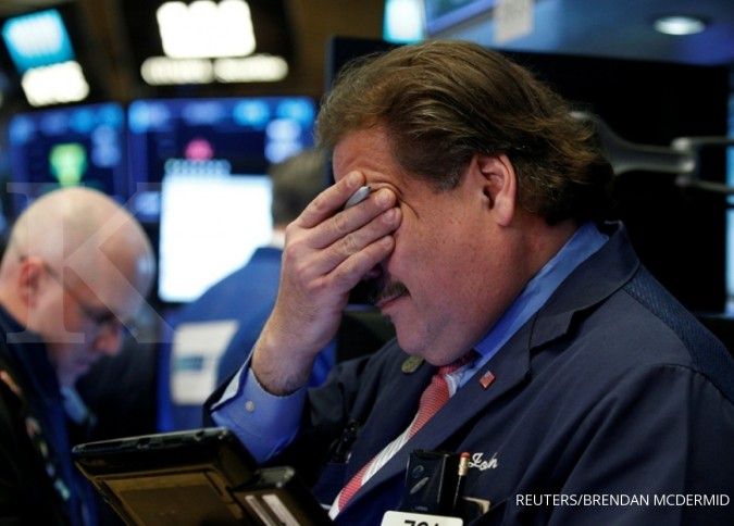 Wall Street rontok, indeks Dow Jones merosot lebih dari 1.000 poin
