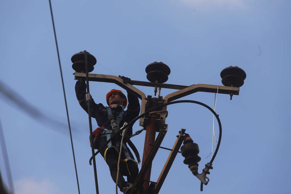 Penjualan Listrik PLN Naik 4,36% di Semester I-2025
