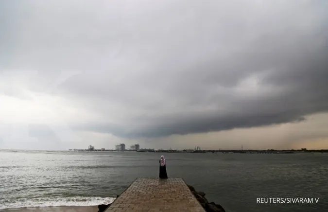 Death toll from typhoon in eastern China rises to 32 as storm moves north