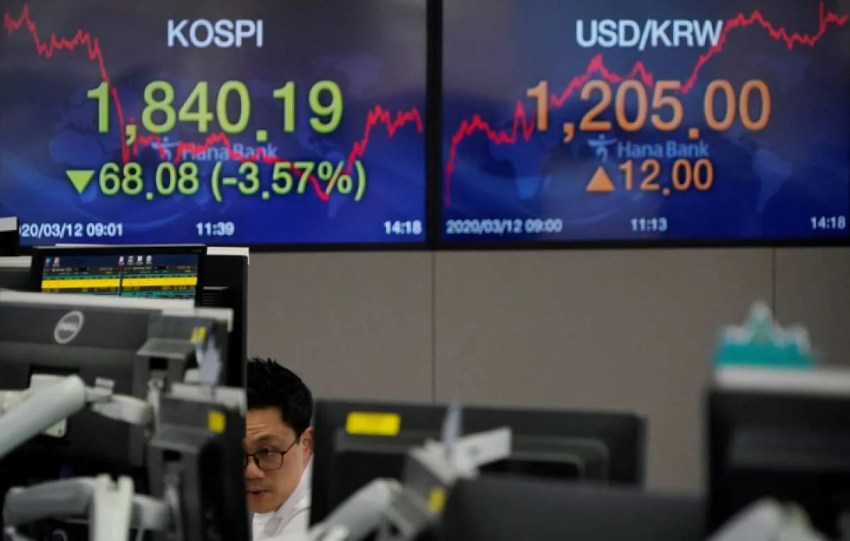 Bursa Asia kompak menguat pada Kamis (21/1), ditopang Wall Street yang perkasa