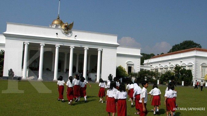 Pimred media diajak bakar jagung di Istana Bogor