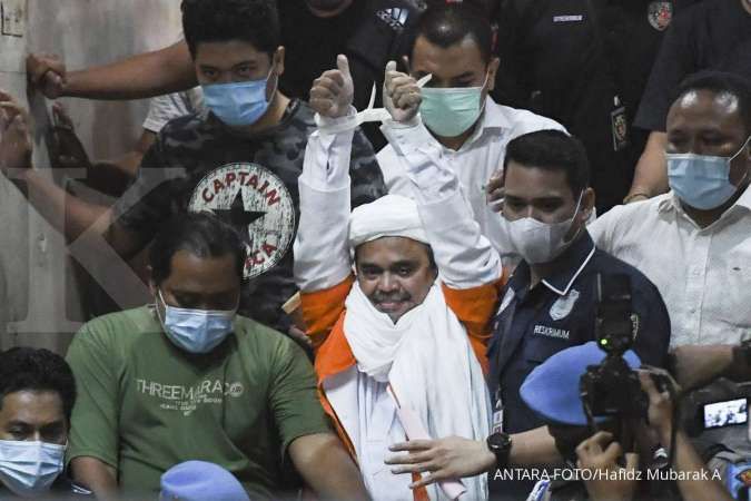 Ini tiga tersangka kasus kerumunan yang ikut serahkan diri ke Polda Metro Jaya