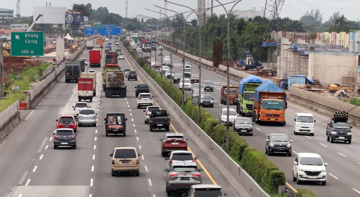 Pengguna Ruas Tol Tangerang-Merak Meningkat Hingga Awal Februari 2025