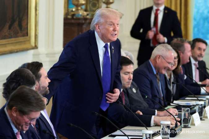 Guncangan Trump Jilid II: Antara Perang Dagang, Operasi Militer, dan Nasib Ekonomi RI