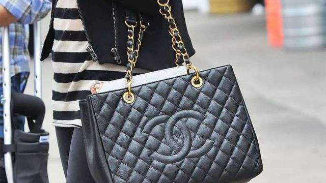 Bergaya Klasik dan Mewah, Intip 6 Tas Chanel Paling Ikonik Sepanjang Masa