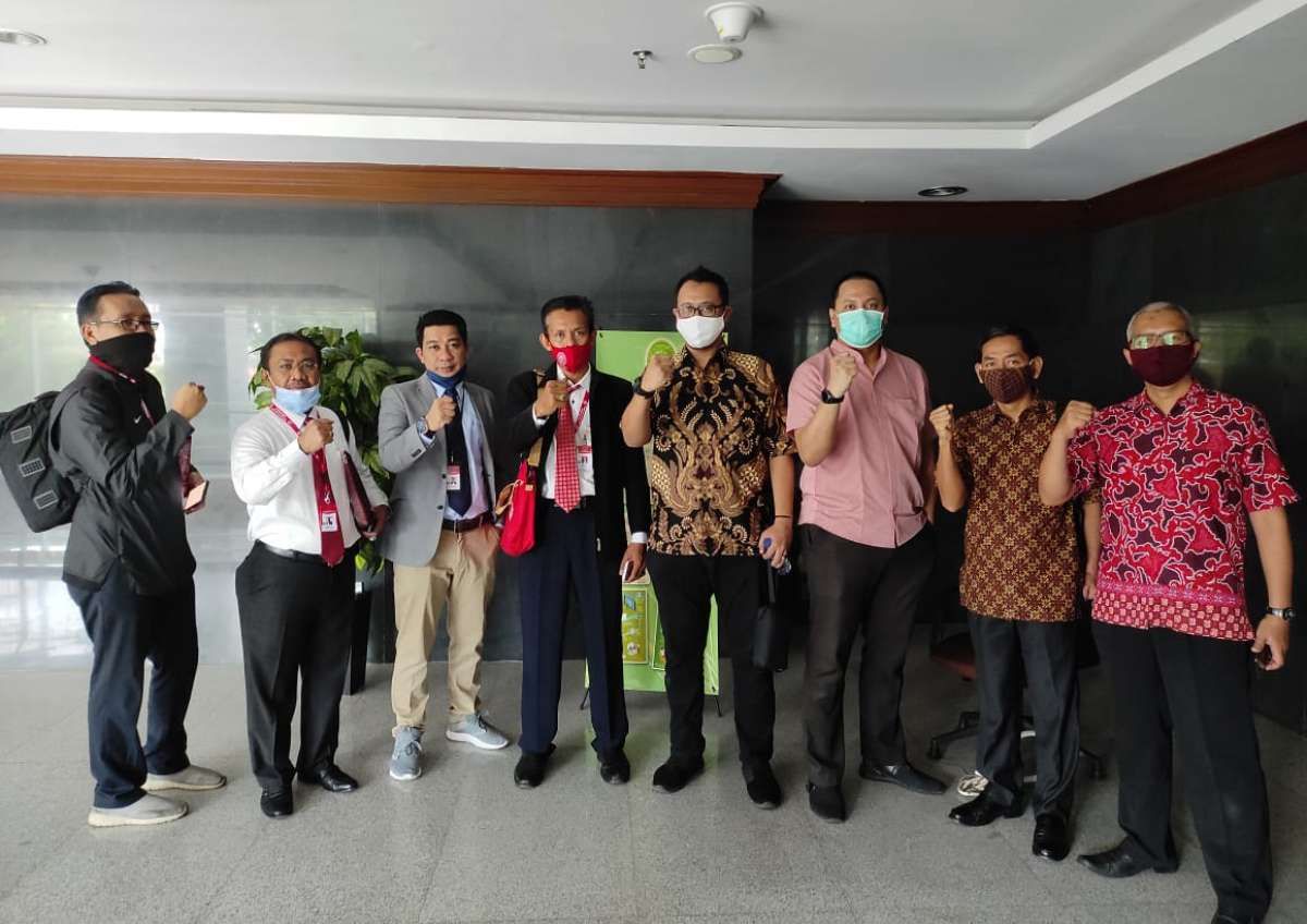Serikat Pekerja AJB Bumiputera Menggugat OJK Secara Perdata