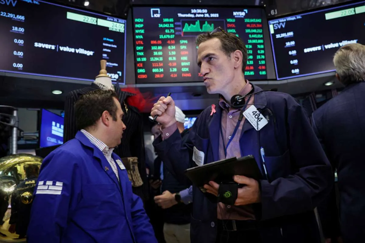 Wall Street Ditutup Naik, Dow Jones Melompat 300 Poin Jelang Rilis Data Inflasi