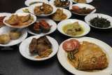 Kuliner Bandung: 9 Rumah Makan Padang Paling Autentik & Lezat