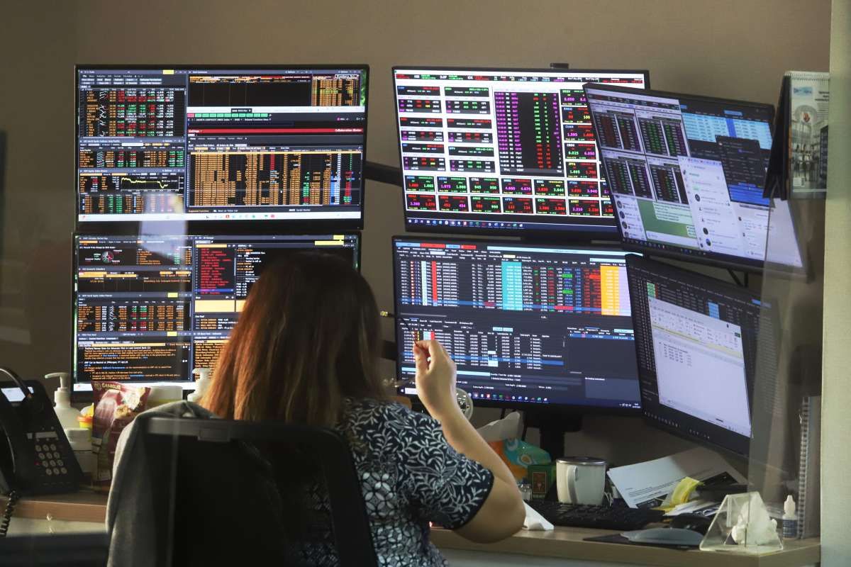 Bisnis Sekuritas Semakin Berseri Berkat Saham Konglomerasi