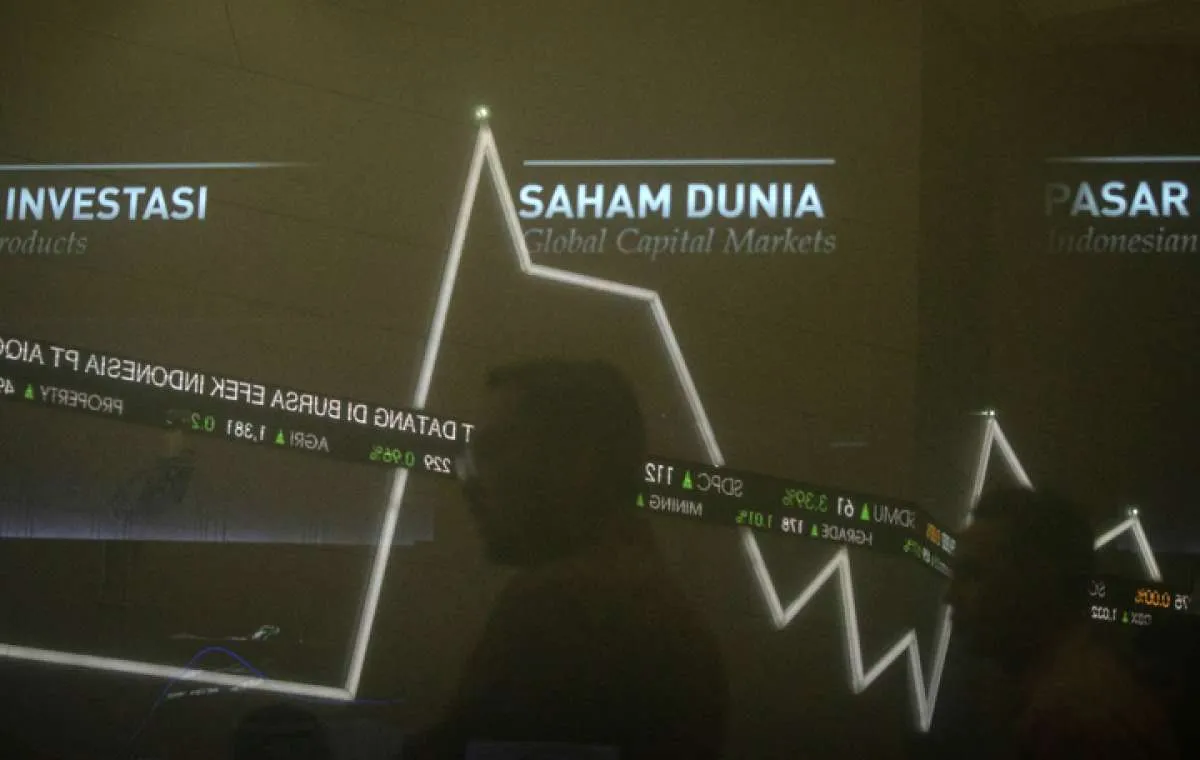 Berbalik arah, IHSG terkoreksi 0,33% pada sesi I