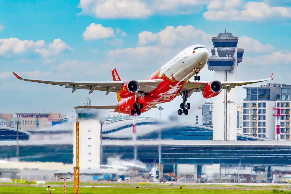 Vietjet Bukukan Kinerja Positif Semester I-2025, Buka Rute Baru Ho Chi Minh–Manila