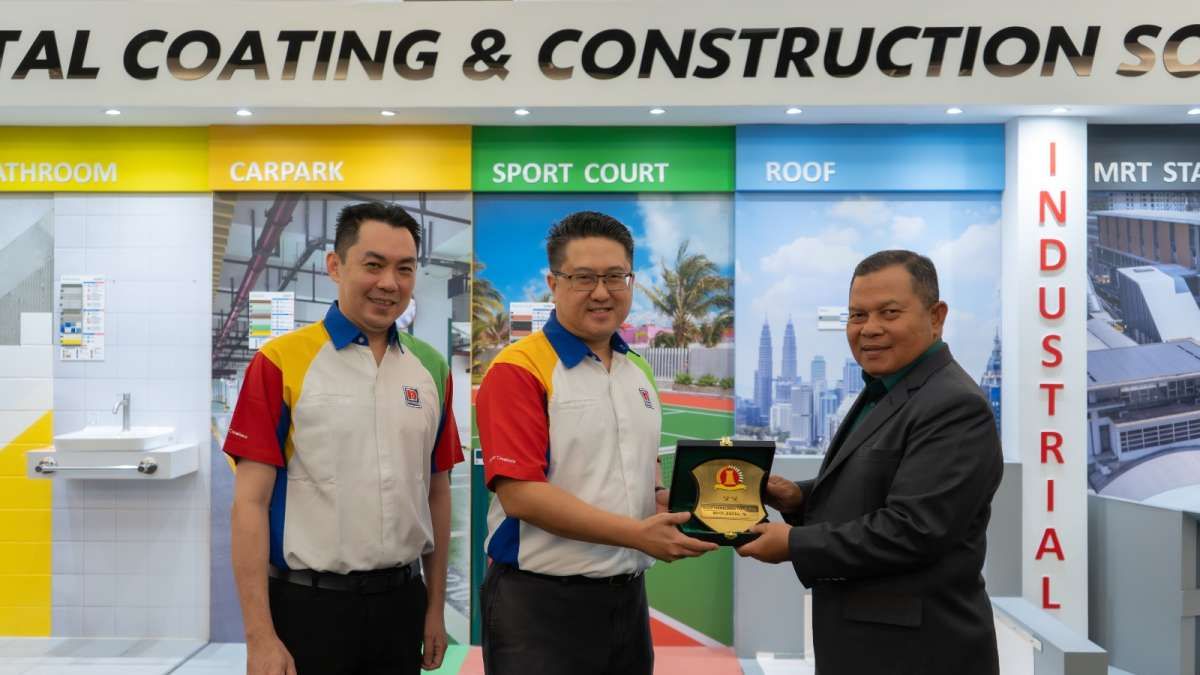 Nippon Paint Perkuat Pertahanan dengan Lapisan Cat untuk Bangunan TNI AD