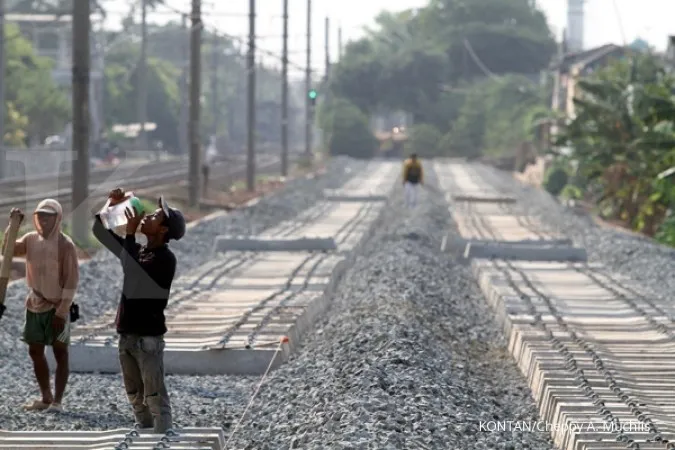 Trans-Sumatra railway in sight