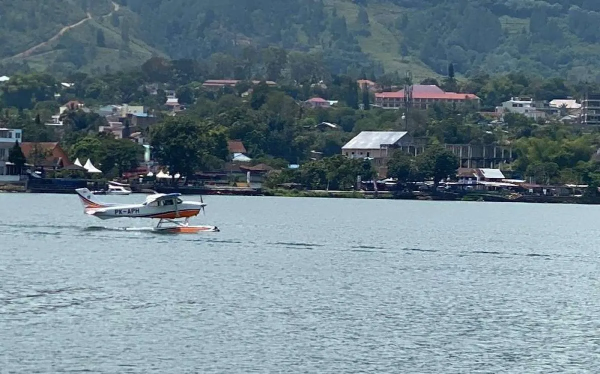 Seaplane Uji Coba Layani Wisatawan di F1 Powerboat Toba 2023