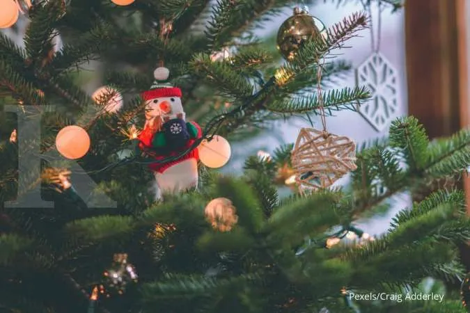 4 Inspirasi Dekorasi Pohon Natal yang Cantik dan Menawan