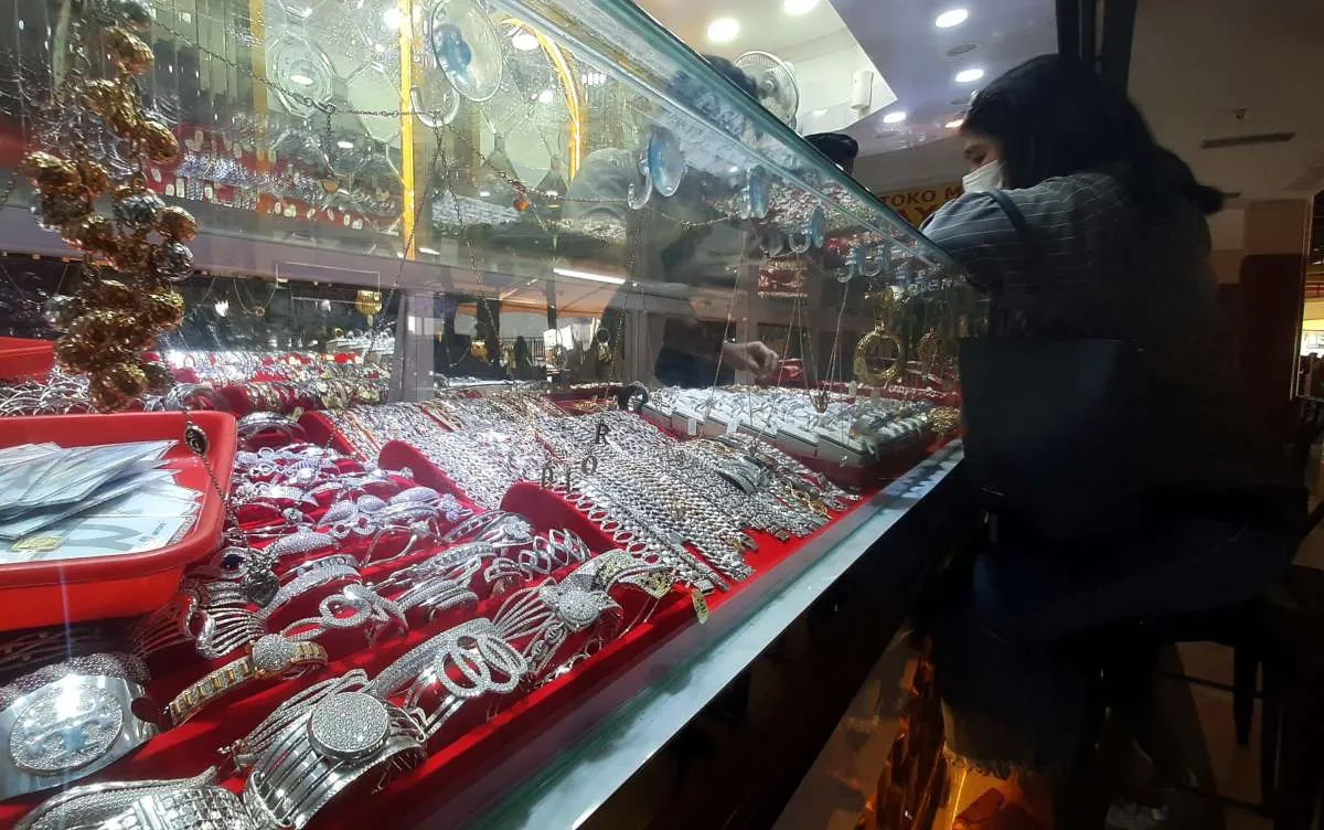  Harga Emas Perhiasan Hari Ini di Toko Gadjah 15 Oktober 2026, Termurah Emas 6K