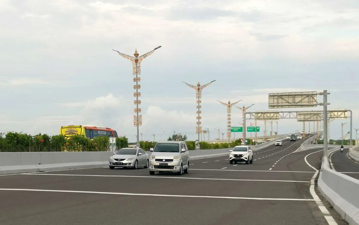 Jasamarga Bali Tol Proyeksi Puncak Volume Lalu Lintas Libur Lebaran pada Jumat (12/4)
