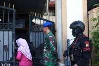 Situasi Terkini SMA 72 Jakarta, Dijaga Polisi dan Masih Ada Siswa di Dalam