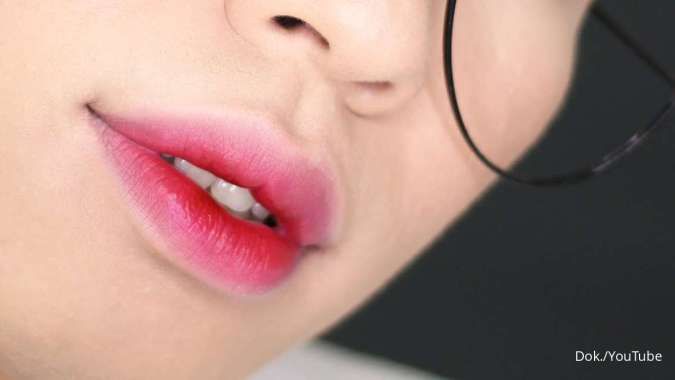 Tips Ombre Lips Anti Gagal, Cuma 3 Langkah Moms!