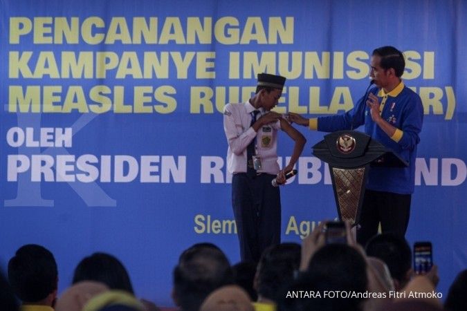 Gejala campak umumnya adalah demam dan bintik kemerahan di kulit.