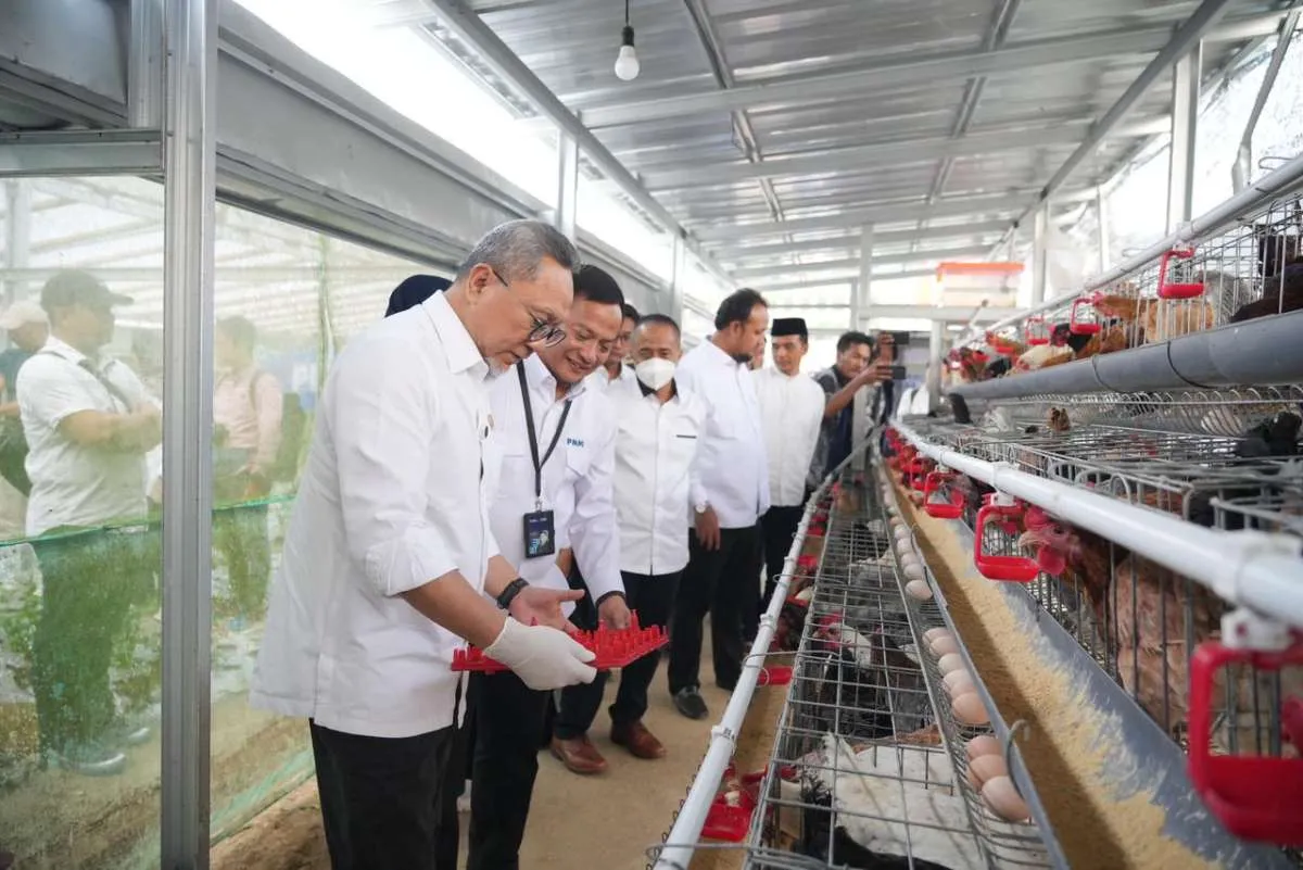 Zulkifli Hasan Tinjau Program PNM, Dorong Ketahanan Pangan & Pemberdayaan Perempuan