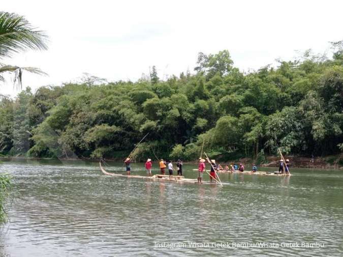 Wisata Getek Bambu, liburan sambil merasakan sensasi naik rakit di Sungai Progo