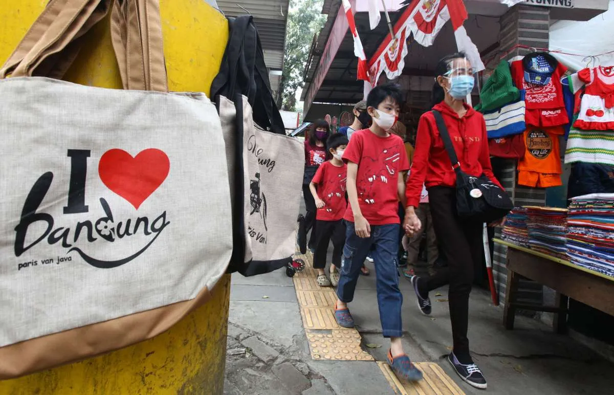 Mobilitas warga selama liburan Natal dan Tahun Baru diperketat, ini aturannya