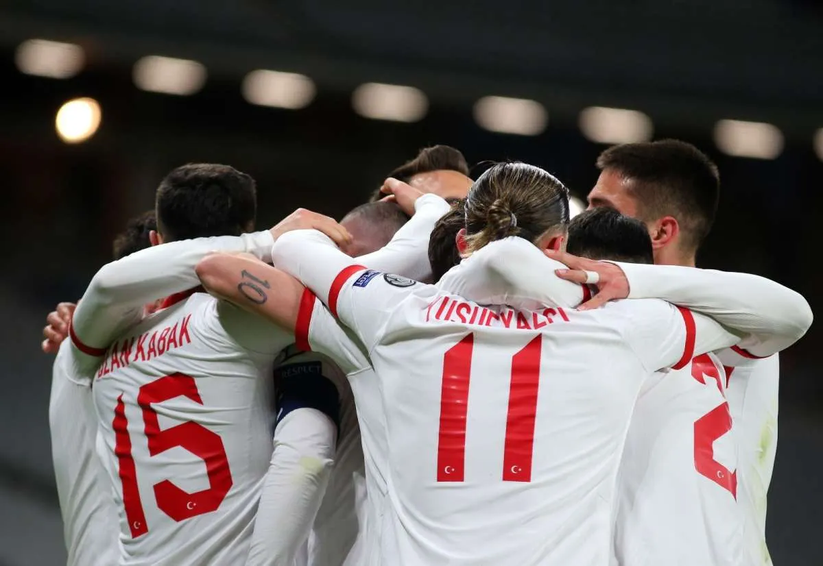 Turki vs Belanda: Bekuk Tim Oranye 4-2, Burak Yilmaz cetak hattrick