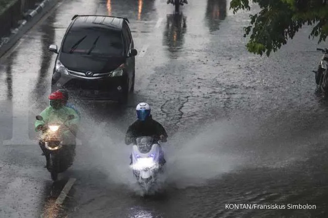 Peringatan Dini BMKG Cuaca Besok (3/4), Hujan Sangat Lebat di Provinsi Berikut