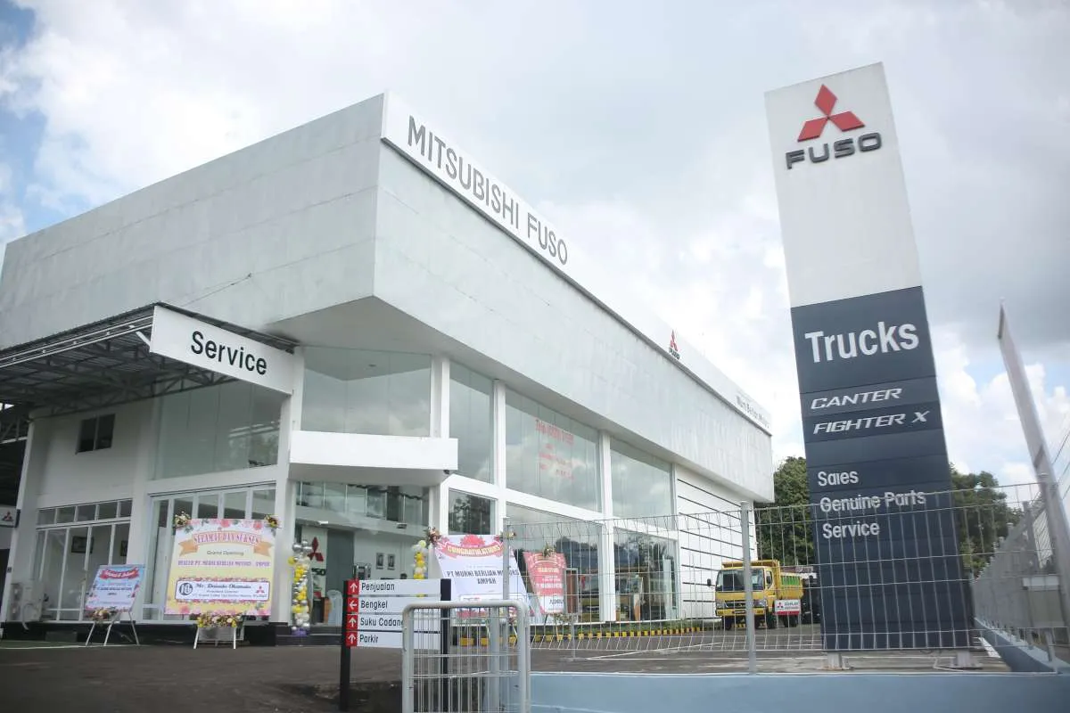Mitsubishi Fuso Buka Diler Baru di Kota Ampah, Kalimantan Tengah Tingkatkan Layanan