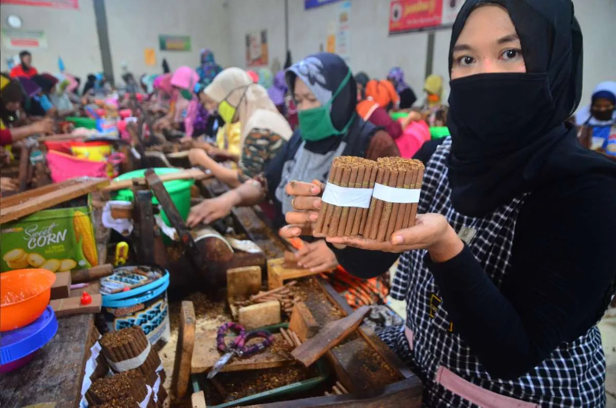 Dirjen Bea Cukai laporkan produksi hasil tembakau mengalami kenaikan 6,2% di 2021