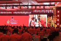 Tiba-Tiba Hasto Hadir di Kongres PDI-P, Langsung Mencium Tangan Megawati