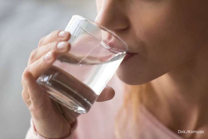 5 Manfaat Minum Air Putih di Pagi Hari untuk Kesehatan, Wajib Tahu 