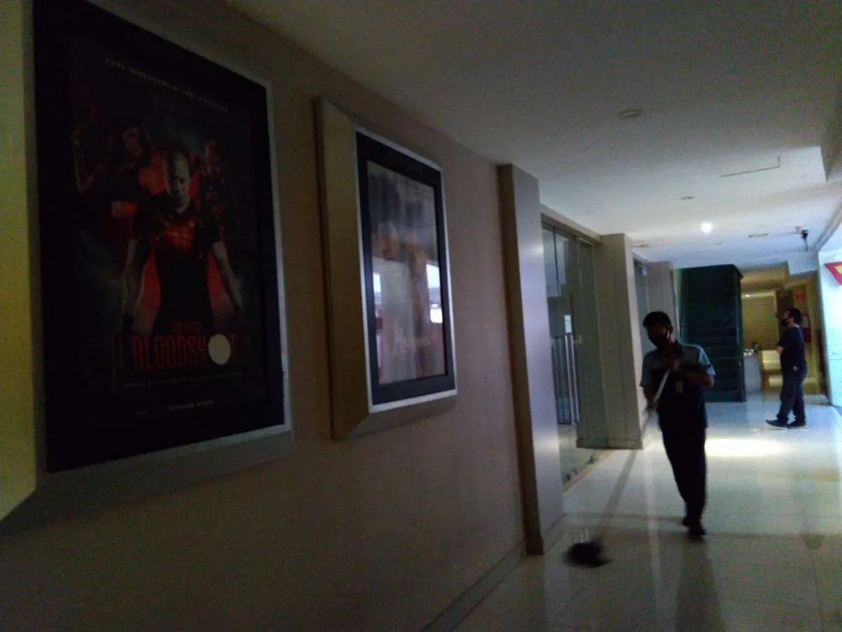 Bioskop dan kolam renang di Jakarta tidak diizinkan buka hingga 27 Agustus 2020