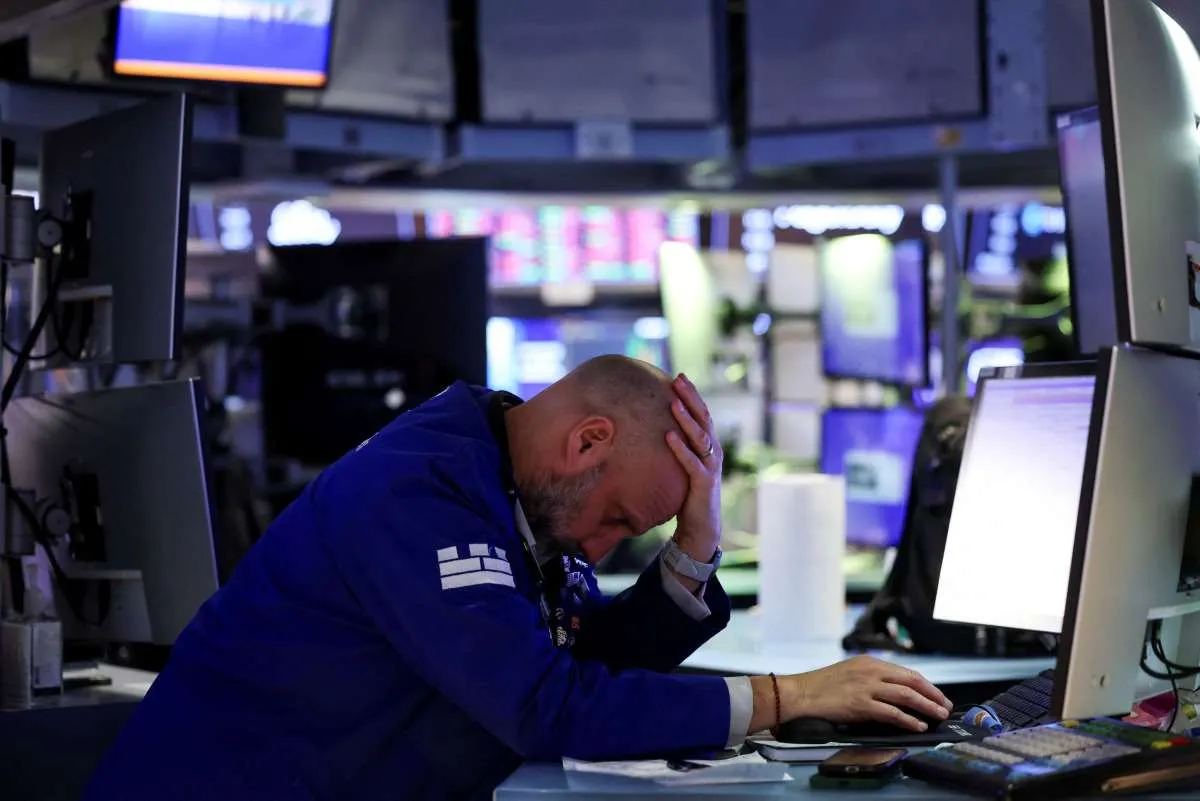 Wall Street Mixed, Investor Mencermati Laporan Laba Perusahaan Berkapitalisasi Besar