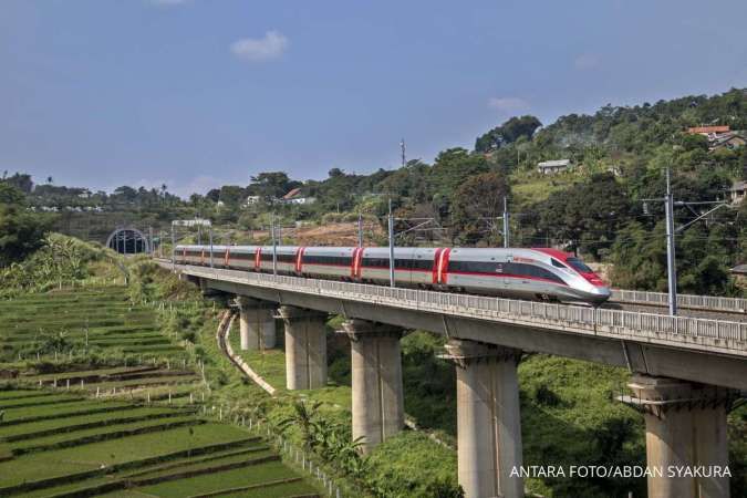 Libur Panjang Akhir Pekan, Tiket Whoosh Laris