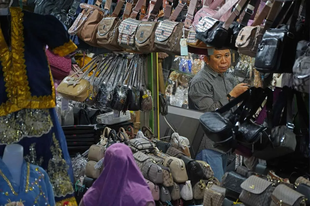 IKK Sentuh Level Terendah, Begini Pengaruhnya ke Pasar Saham