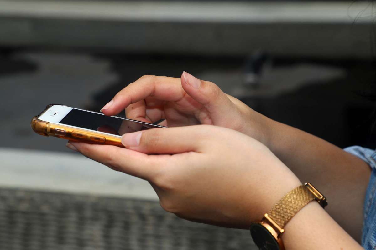 Pendapatan Layanan Seluler Merosot, Laba Emiten Telekomunikasi Melorot