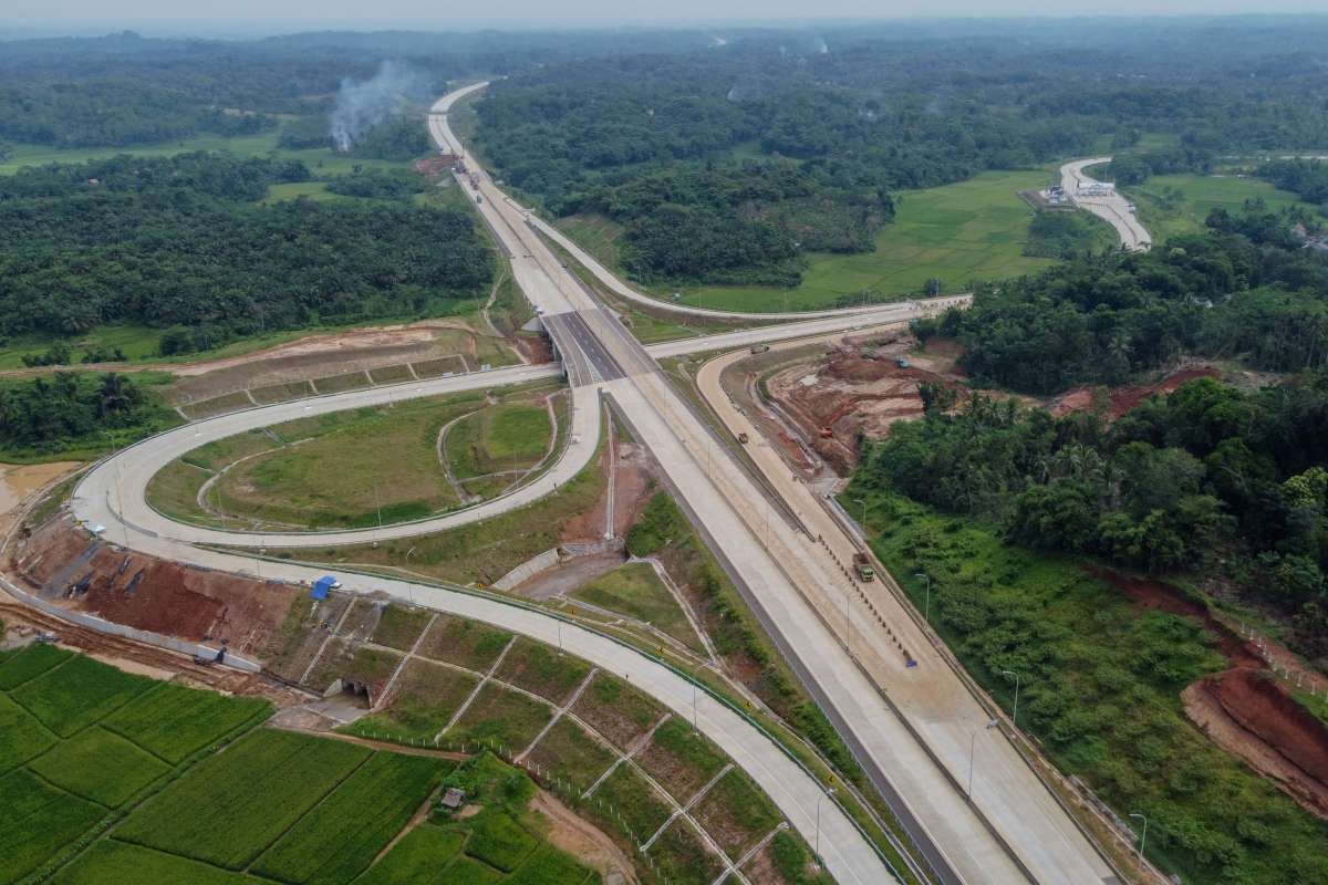 Biaya Proyek Tol Serang-Panimbang Membengkak