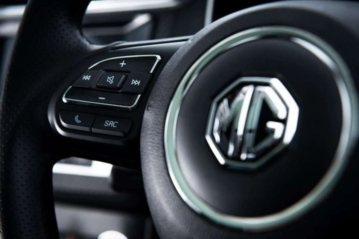 Mobil Morris Garage kini dilengkapi alat pemadam api ringan