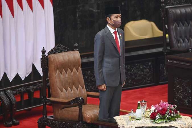 HUT RI 77, Presiden Jokowi Pimpin Apel Kehormatan dan Renungan Suci di TMP Kalibata