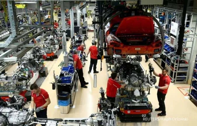 Euro zone factory activity boomed in October as Germany roared