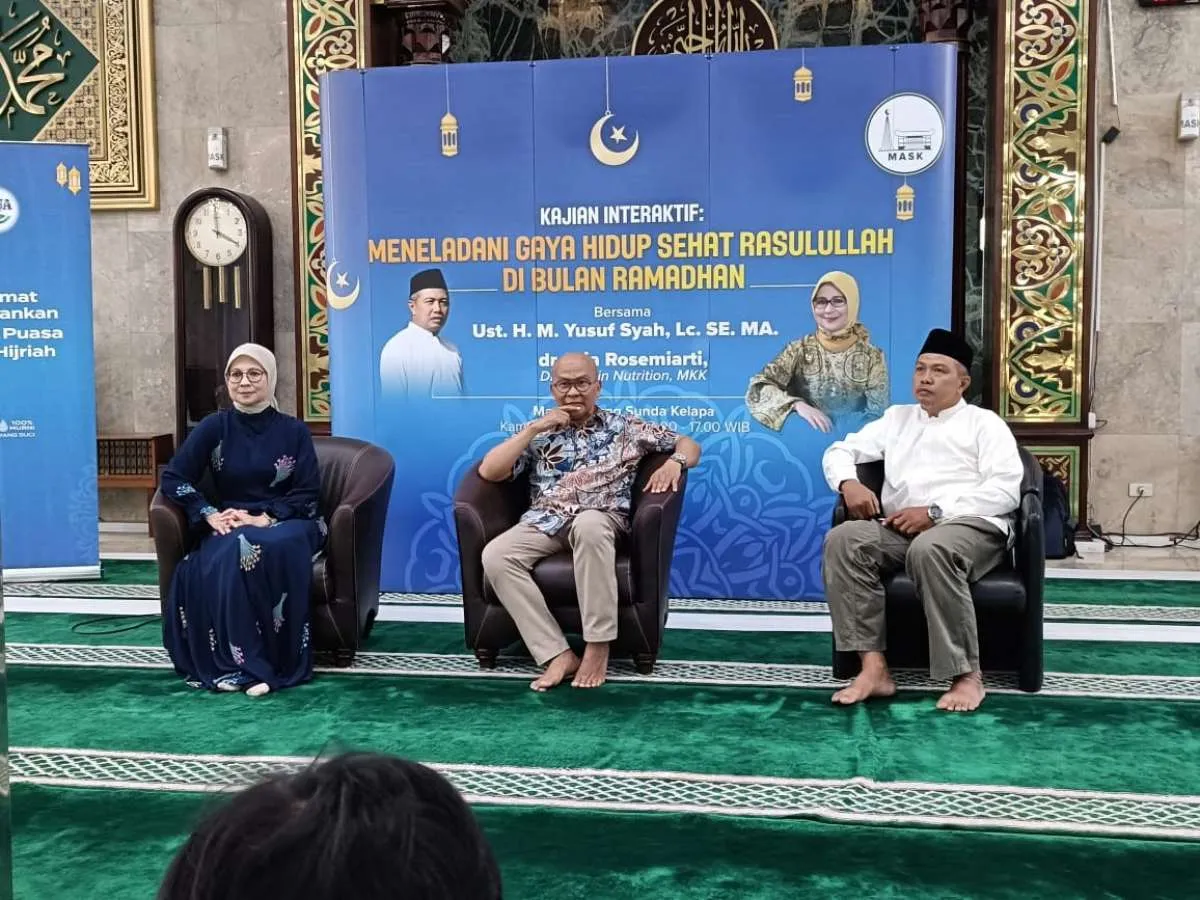 DKM Masjid Agung Sunda Kelapa &AQUA Edukasi Umat Pentingnya Jaga Kesehatan Saat Puasa