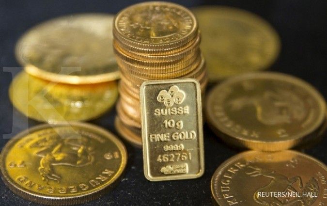 Emas kembali berpendar karena dollar melemah