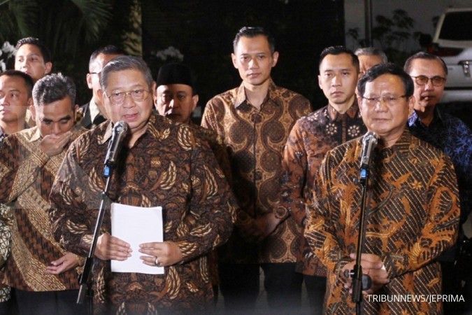 Ruhut Sitompul berharap SBY berpikir ulang untuk koalisi dengan Prabowo