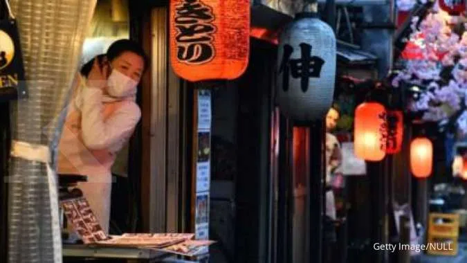 Consumer Inflation in Japan's Capital Hits Near 42-Year High