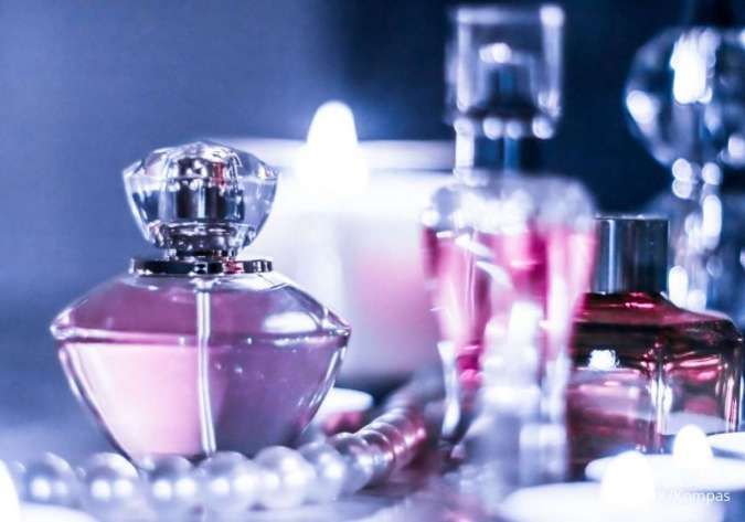 5 Cara Memilih Aroma Parfum Sesuai Kepribadian, Kepribadian Tegas Pilih Aroma Apa?