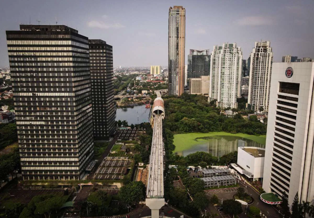 Harga saham ADHI menguat 0,61% pada akhir perdagangan bursa Jumat (10/9)