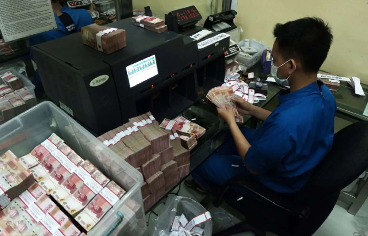 Minim sentimen, rupiah bakal bergerak sideways di awal pekan