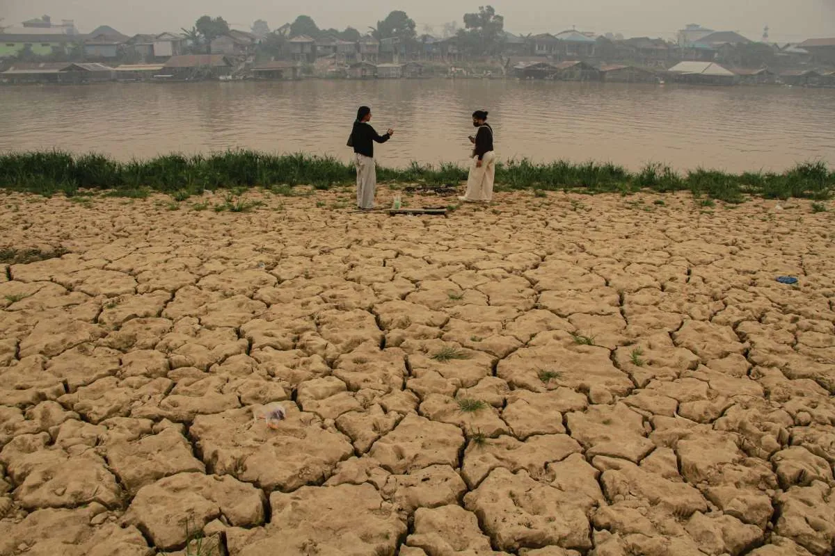 Indonesia Forecasts Delayed Wet Season, Farmers Brace for Impact